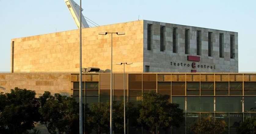 Cerca de 150 estudiantes de institutos dan vida sonora a las obras del Teatro Central en los talleres ‘Antropoloops’