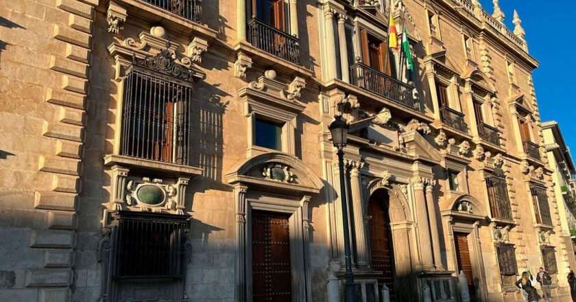 Confirmada la condena de un año de prisión por mostrar contenido pornográfico a su hijo de diez años.