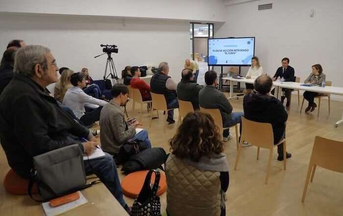 El Ayuntamiento impulsa la convocatoria del Plan de Actuación Integrado de El Ejido mediante la presentación y asesoramiento de los proyectos.
