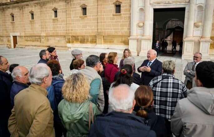 El Parlamento andaluz recibe más de 3.200 visitantes en su jornada de puertas abiertas por el 28-F