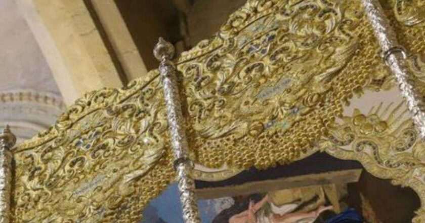 El Resucitado muestra la finalización del palio de la Virgen de la Alegría en Córdoba