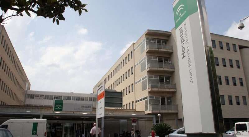 El SAS confirma que el Hospital Juan Ramón Jiménez mantendrá el servicio de Cirugía Vascular
