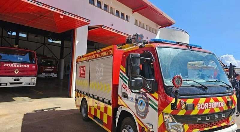 El viento causa cortes de electricidad en Ayamonte e Isla y afecta el tráfico.