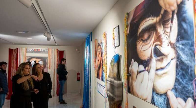 Exposición sobre la evolución del maquillaje en el Carnaval de Cádiz en la Casa del Carnaval