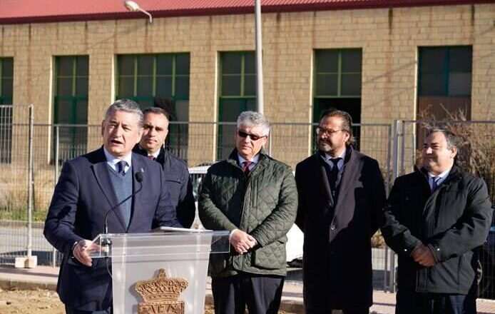 Inician las obras del Parque de Bomberos en Guadix con una inversión de 1,7 millones de euros a nivel provincial.