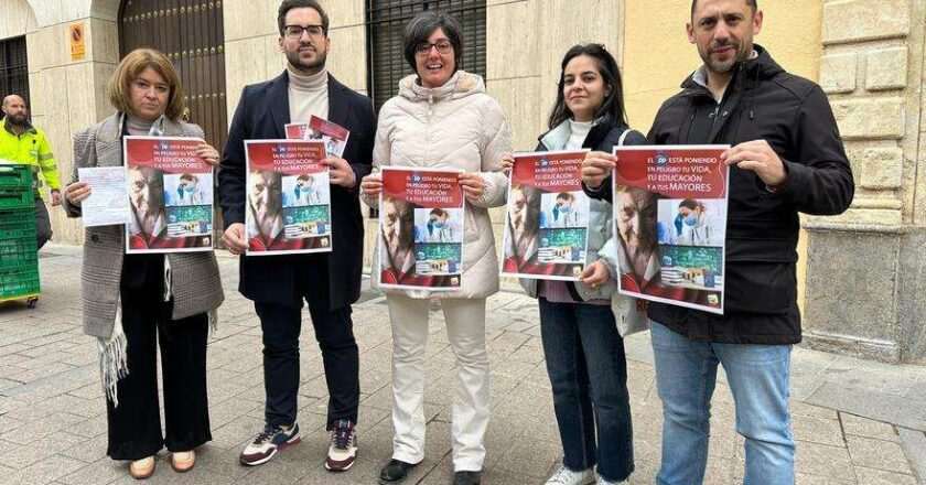 IU Córdoba inicia una campaña provincial en apoyo a los servicios públicos.