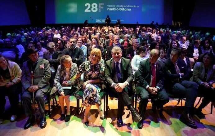 Jerez reconoce al Pueblo Gitano con el Premio Día de Andalucía en conmemoración de sus 600 años de legado cultural