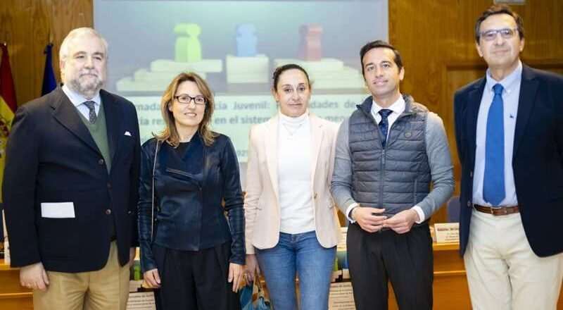 La Junta promueve la mediación para que 1.400 menores infractores lleguen a acuerdos con sus víctimas
