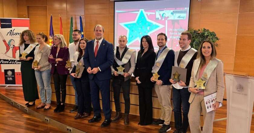 La UJA homenajea a sus egresados sobresalientes en 2024.