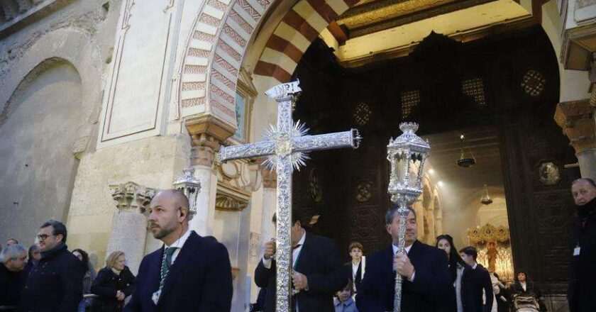 Las cofradías conmemoran la Presentación del Señor en el templo con diversas actividades.