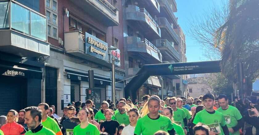 Mañana de deporte y solidaridad en la Carrera Popular del IES San Juan Bosco.