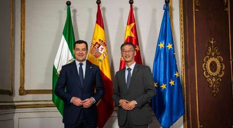 Moreno se reúne con el embajador de China, un destino clave para las exportaciones andaluzas