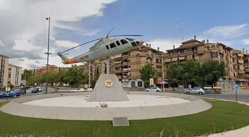 Motociclista de 37 años sufre heridas graves en un accidente en la rotonda del helicóptero en Granada