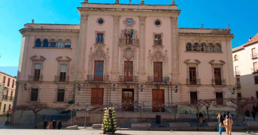 Prohibiciones establecidas en Jaén por el bando municipal del Ayuntamiento.