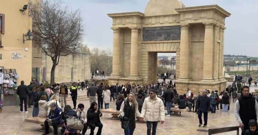 Puente de Andalucía en Córdoba: un lugar para disfrutar de paseos junto al agua