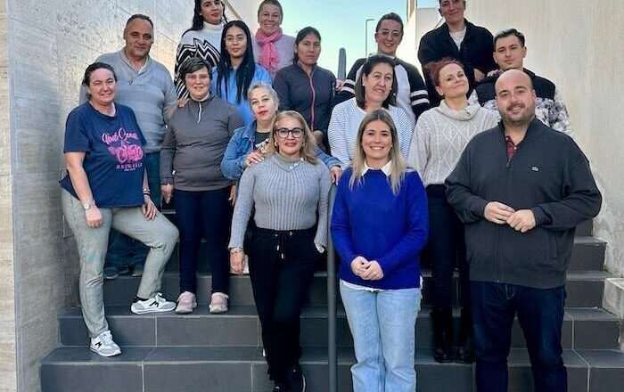 Quince residentes de Huércal-Overa reciben formación como Auxiliares Administrativos.