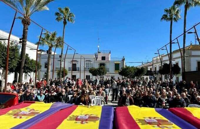 Trebujena entrega a las familias los restos de cuatro víctimas del golpe de Estado de 1936.