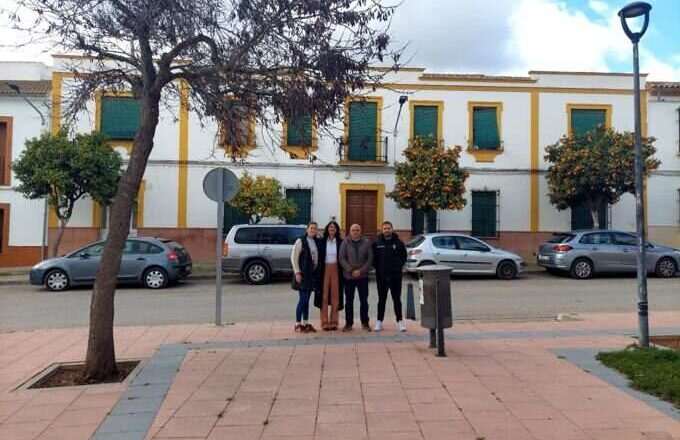 Visita de la Diputación a Martín de la Jara para evaluar las inversiones provinciales.