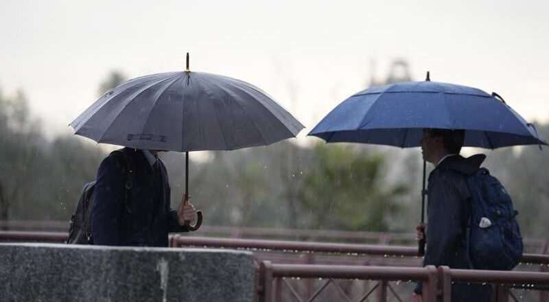 Aviso amarillo por lluvia en toda Andalucía este jueves, excepto en Almería y Jaén debido a la borrasca Konrad