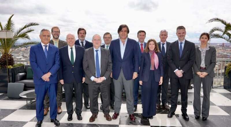 Cesur expone al ministro las necesidades en infraestructuras durante la reunión sobre la nueva Ley