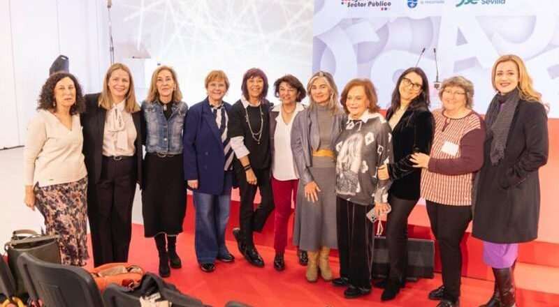 La asociación Mujeres en el Sector Público discute en La Rinconada la igualdad a través de la transversalidad