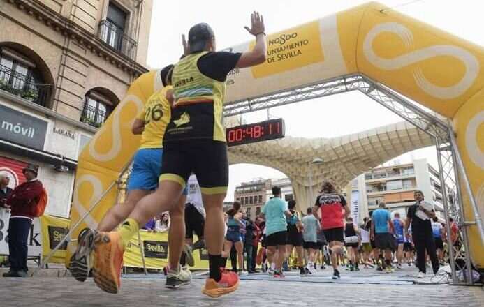 La Carrera Nervión San Pablo da inicio este domingo al circuito municipal con más de 8.000 participantes