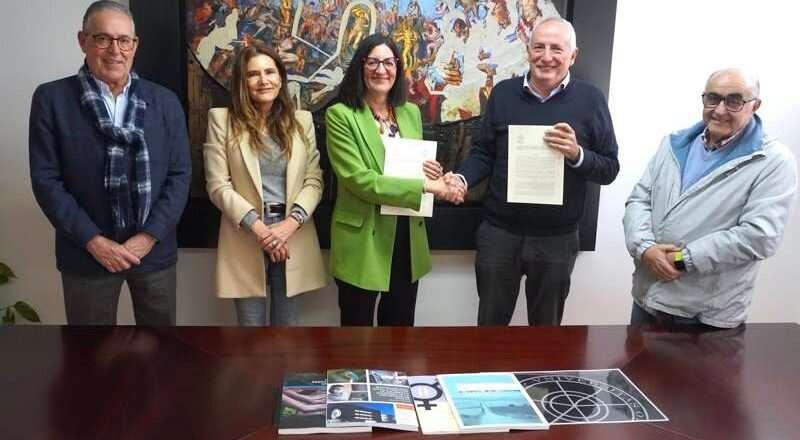 La Universidad de Huelva y el Real Club de Tenis Huelva establecen un acuerdo para promover la actividad deportiva