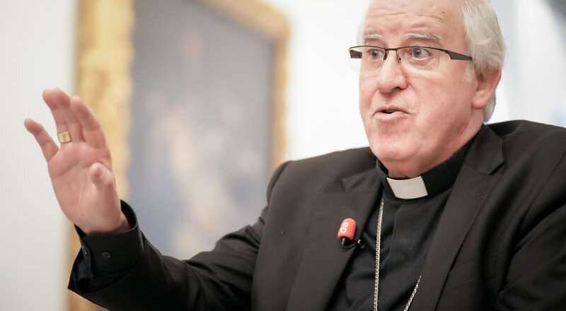 Monseñor Saiz destaca que los carteles de Semana Santa deben enfocarse en facilitar la oración más que en el valor artístico