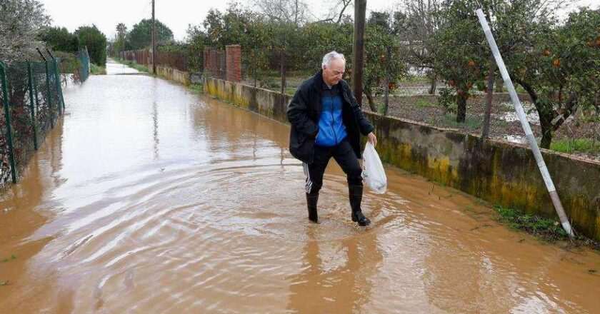 Temporal en Córdoba provoca 57 incidencias, incluyendo viviendas anegadas y cortes de vías