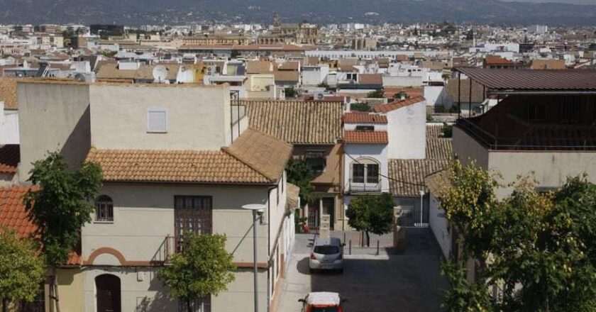 Robo en Campo de la Verdad: vecinos denuncian asalto a punta de pistola y huida en patinete
