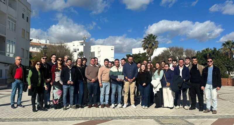 Juventudes Socialistas de Cádiz critica la privatización y el abandono de la juventud por parte de Juanma Moreno