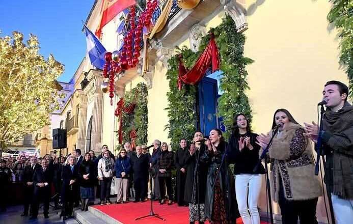 Alcaldesa de Jerez presenta el Belén municipal creado por Juan Miguel Barba Delgado