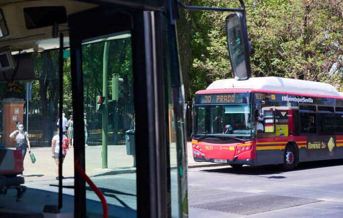 El comité de Tussam advierte sobre las implicaciones de abrir líneas con la misma flota