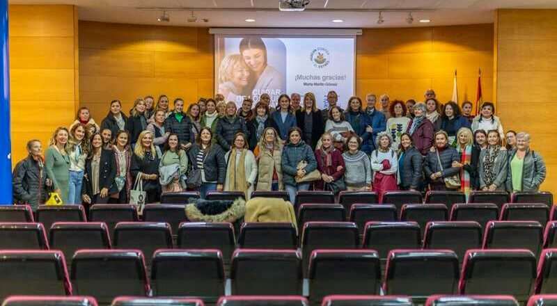 Más de 200 personas participan en el taller ‘Cuidar de los que nos cuidan’ para aprender a combatir el estrés