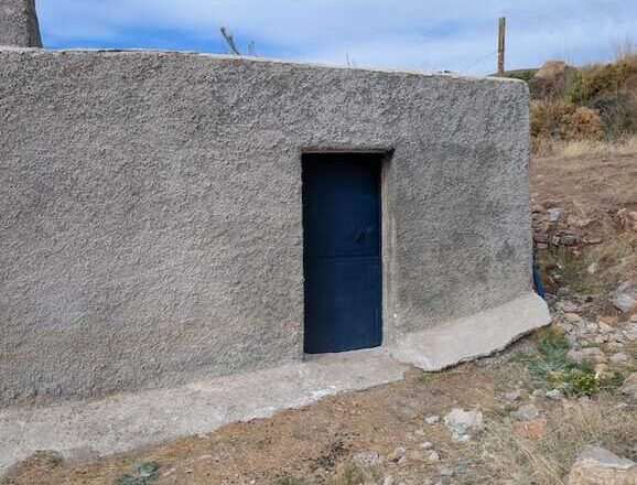 Dalías promueve labores de mantenimiento y mejora en el Cortijo de Fuente Alta, en la Sierra de Gádor