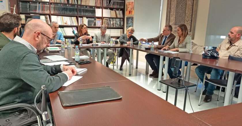 El Ayuntamiento de Jaén presenta el PGOM a la Mesa de la Construcción