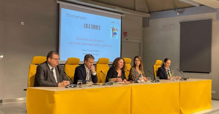 Lola Torres celebra 50 años de historia y folclore