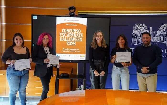 Ke Coquetos, Abra Visión y Floristería Alalba triunfan en el I Concurso de Escaparates de Halloween