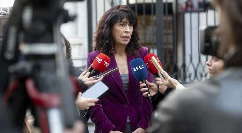 Ministra de Igualdad confrontada en Granada por los errores en las pulseras antimaltrato: cómplice de los asesinos