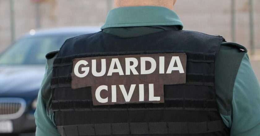 Hombre fallece atropellado tras atacar con un hacha a un conductor de autobús en Chauchina