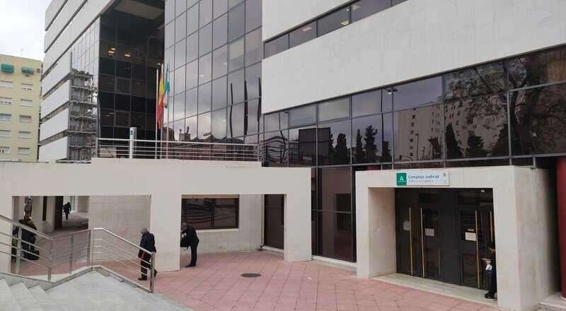Subinspector enfrentará juicio este lunes por violar orden de alejamiento tras ser condenado por malos tratos