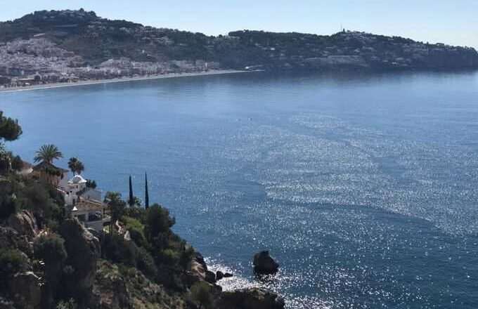La planta hotelera de la costa y sus 71 chiringuitos estarán abiertos para Semana Santa