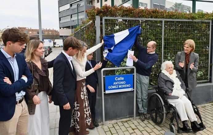 Jerez homenajea a Antonio Gómez Moreno con la inauguración de una calle en el Pelirón