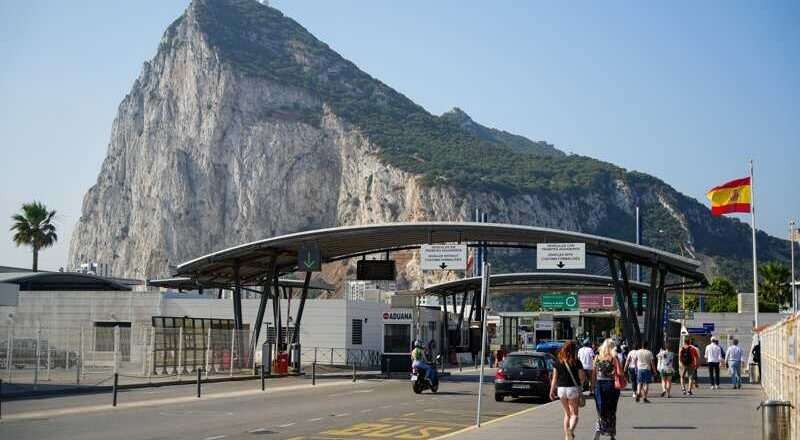 Gobierno activa emergencia para implementar el Sistema de Entrada y Salida en la frontera La Línea-Gibraltar