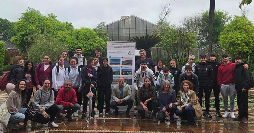 Estudiantes de Formación Profesional de Córdoba participan en una jornada de sensibilización ambiental en Sotos de la Albolafia