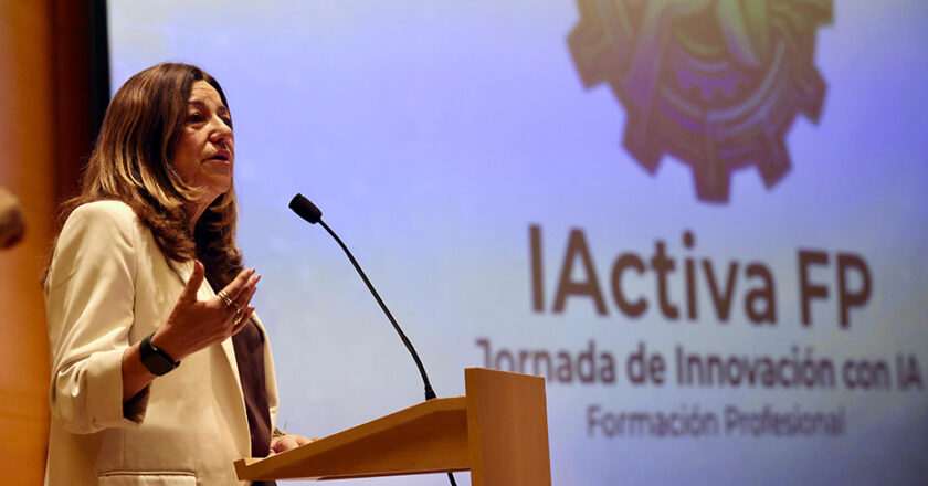 Más de 400 docentes de formación profesional se involucran en jornadas sobre innovación y inteligencia artificial