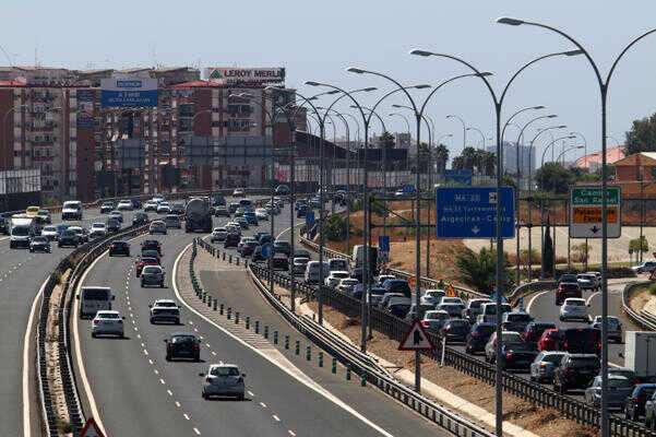 Reabren al tráfico el tramo de la A-7 afectado por un accidente de camión