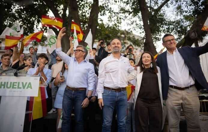 Abascal apoya la «prioridad nacional» para los andaluces y critica el abandono de los españoles humildes