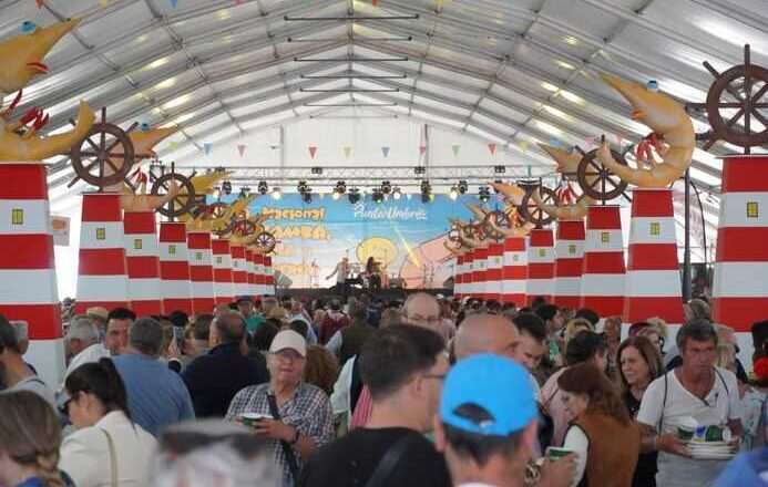 Inicia la Feria de la Gamba, la Chirla y el Boquerón en Punta Umbría con ocho toneladas de marisco