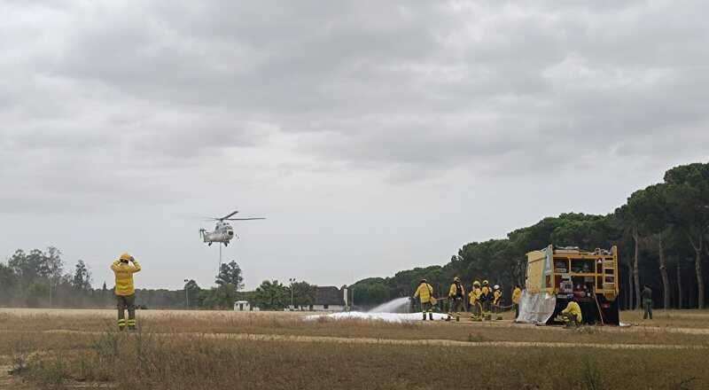 Simulacro de incendio forestal en Hinojos para mejorar la respuesta y coordinación